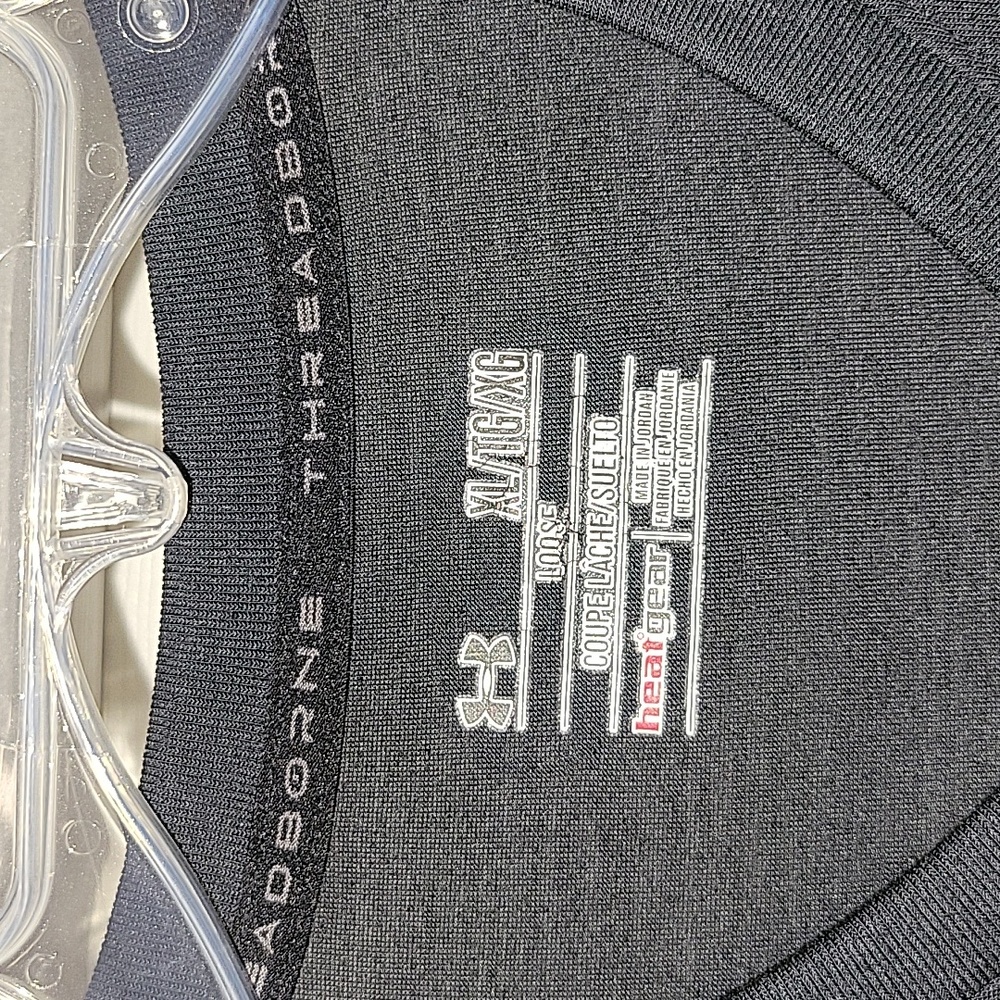 Under Armour Men's Shirt - Picture 3 of 5